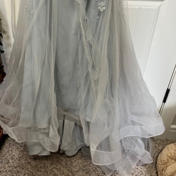 Event or Grad Dress - Picture 10 of 11